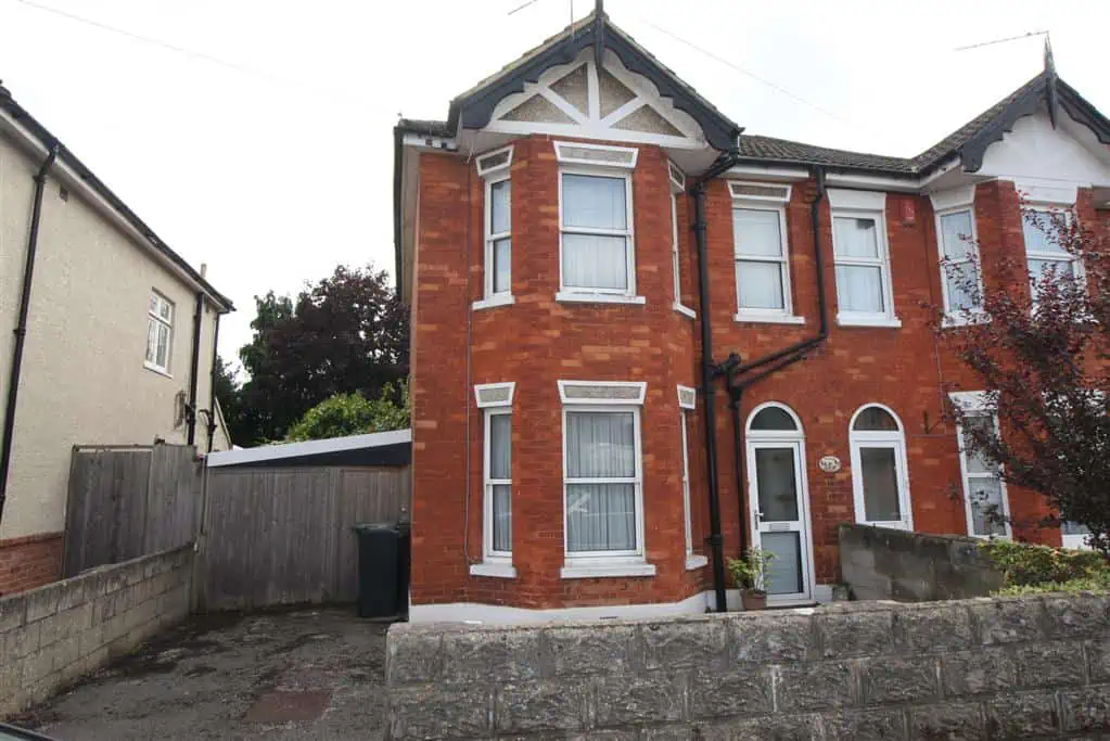55 Jumpers Road Front