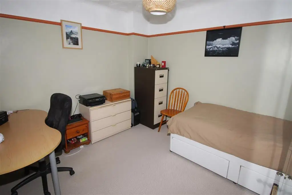 255 Fairmile Road Bedroom