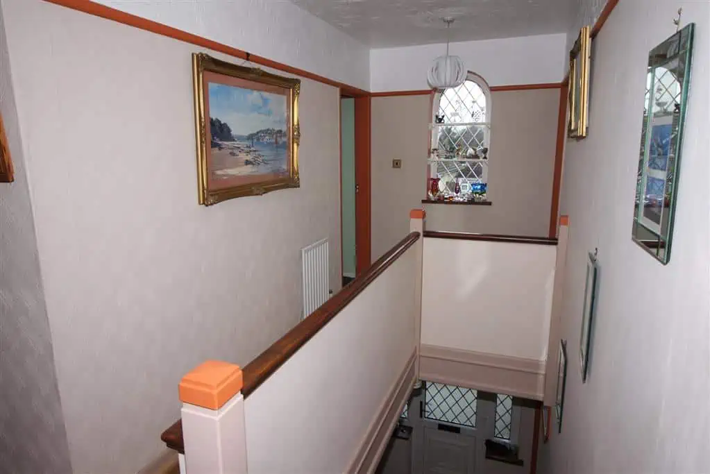 255 Fairmile Road Hallway