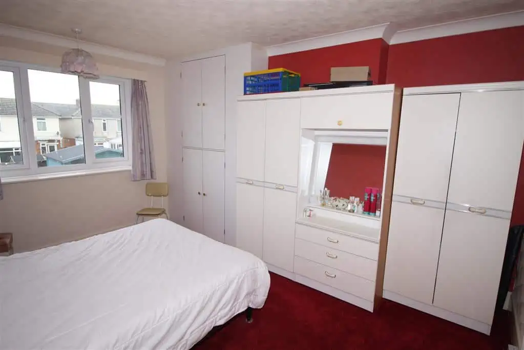 14 Riverlea Road Bedroom