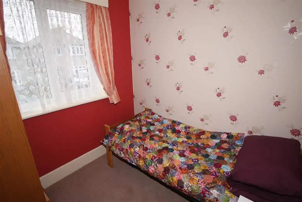 14 Riverlea Road Bedroom