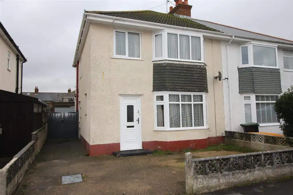 14 Riverlea Road Front