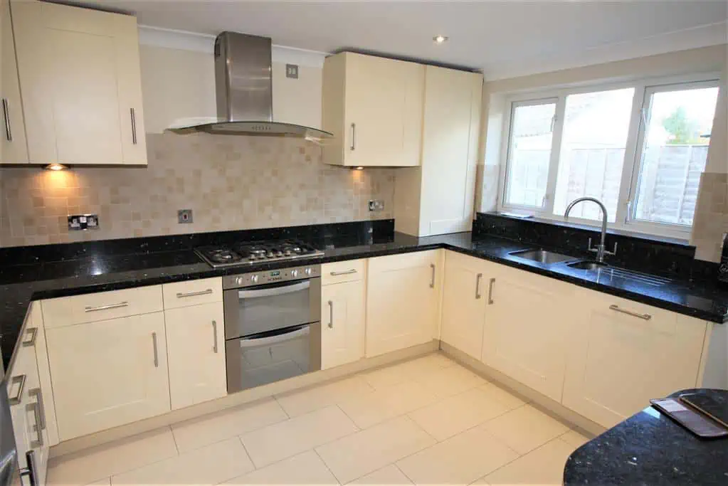 14 Wilton Close Kitchen