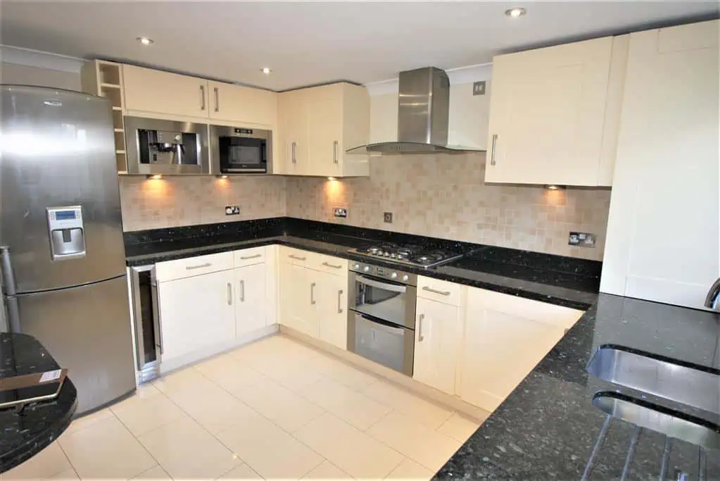 14 Wilton Close Kitchen