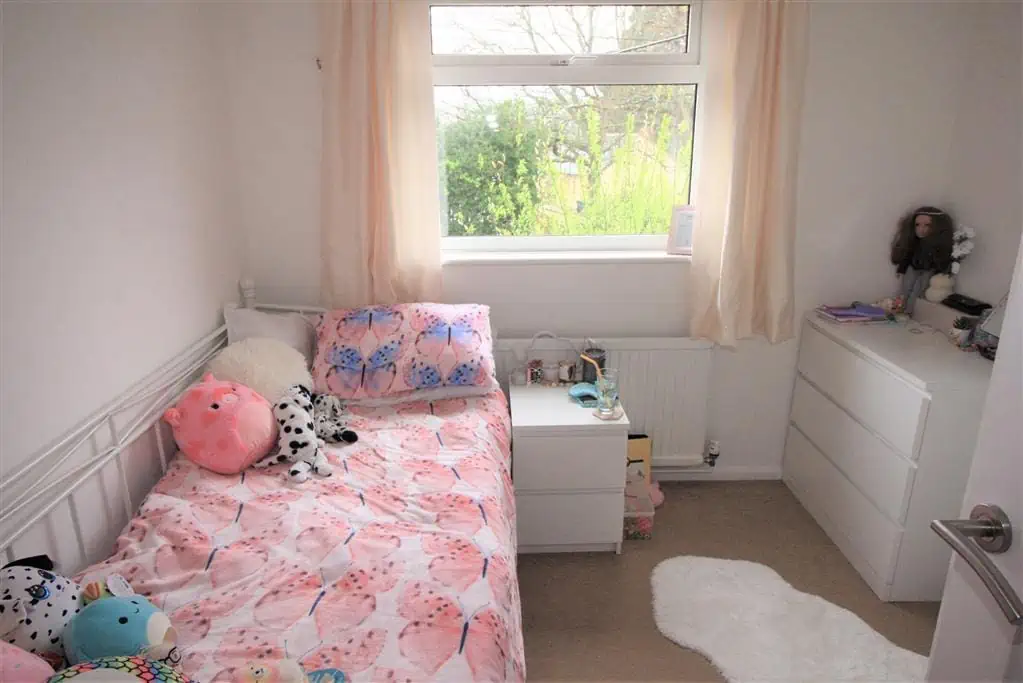 13 Hurn Road Bedroom