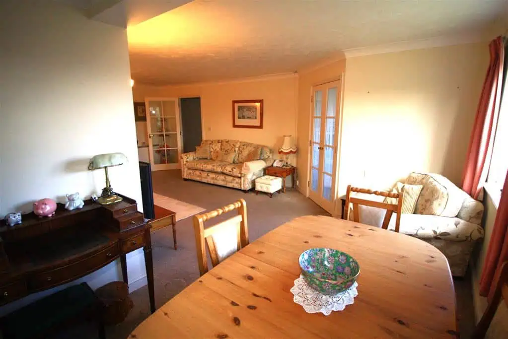 25 Blenheim Court