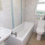 3 Kingfisher Court En suite