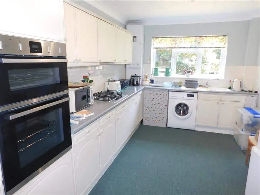 3 Kingfisher Court Kitchen