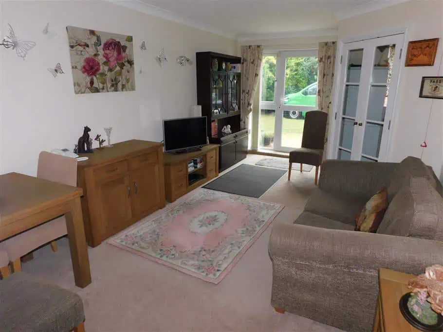 6 Blenheim Court Lounge