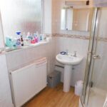 44 Hurn Road Shower room