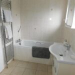 24 Dukesfield Bathroom