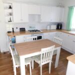 89 Jumpers Road Breakfast/Kitchen