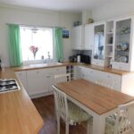 89 Jumpers Road Breakfast/Kitchen