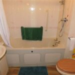 34 Blenheim Court Bathroom