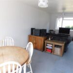 22 Darwin Avenue Lounge/Diner