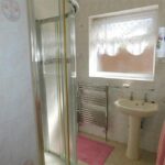 15 Burford Close Bathroom