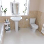 Flat 3 17 Belle Vue Crescent Bathroom