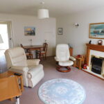 4 Catherine Wheel Gardens Lounge