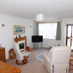 4 Catherine Wheel Gardens Lounge