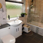 Flat 3 Oaktree Court Bathroom