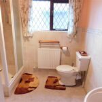 9 Kingsway Close Shower room