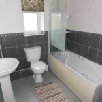 Flat 1 Tower View Bathroom