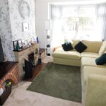 11 Kings Avenue Lounge