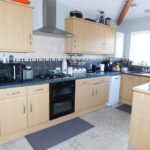 11 Kings Avenue Kitchen