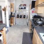 11 Kings Avenue Kitchen