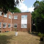 Flat 4 Oaktree Court Communal gardens