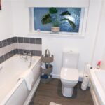 8 Rivermead Gardens Bathroom