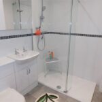 8 Rivermead Gardens Shower room