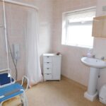 26 Norfolk Avenue Wet room
